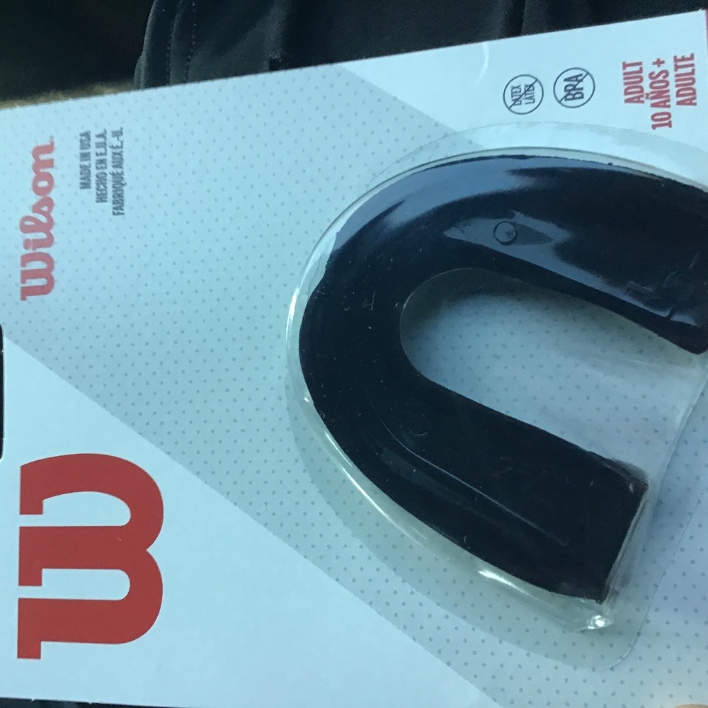 Wilson mouth guard youth size (basketball)